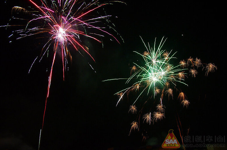 【龙年长假玩乐作业】大年初一海边放烟火活动