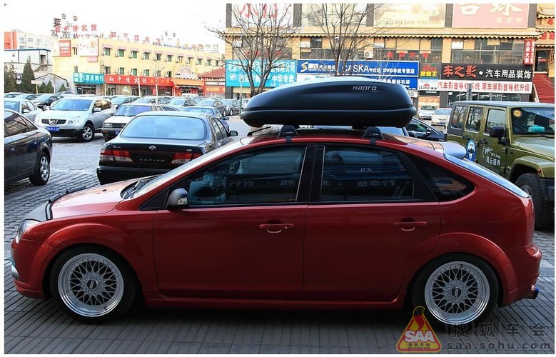 福克斯改装哈勃车顶箱作业 - 福克斯-幸福村