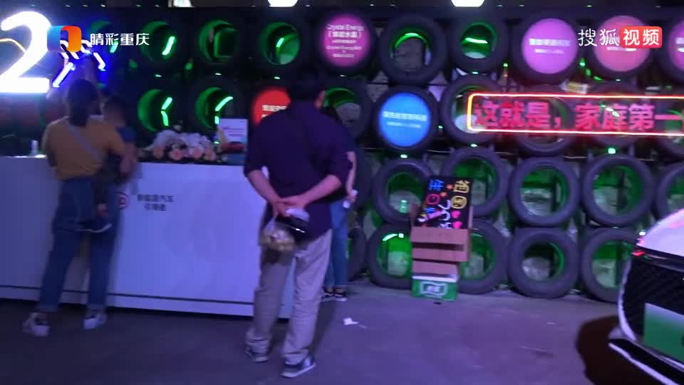 (带台标)新一代智感电动跨界车比亚迪e2重庆上市