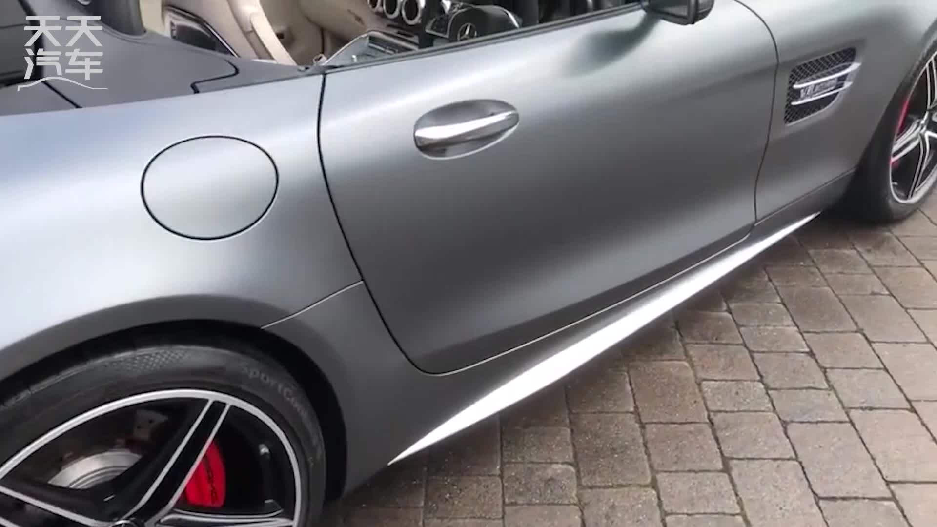 梅赛德斯奔驰AMG GT C Roadster静态展示