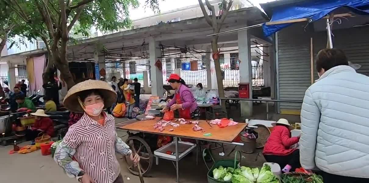 途乐4.0拖挂房车，会比李理“长城炮”轻松吗？