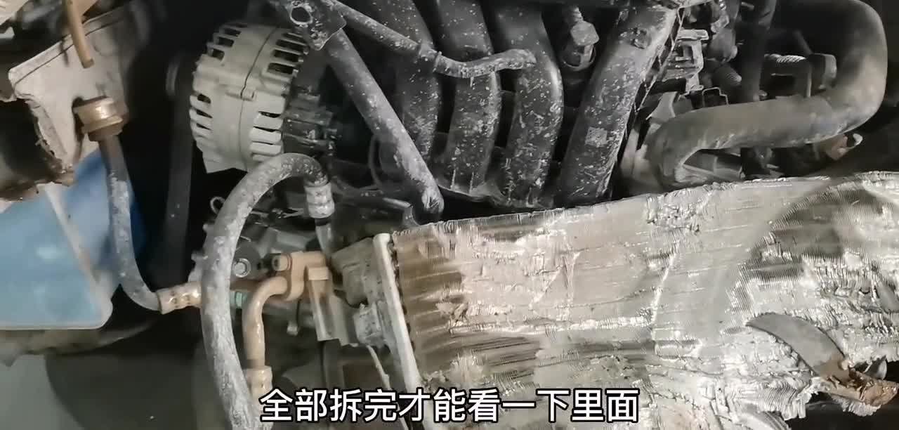 大众桑塔纳撞上大货车，发动机掉了，两个气囊爆开，安全性咋样？