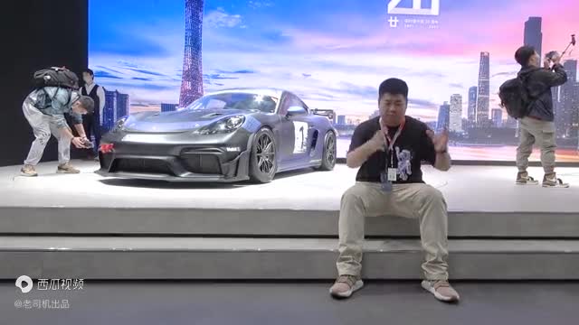 广州车展带你看保时捷718 Cayman GT4 RS