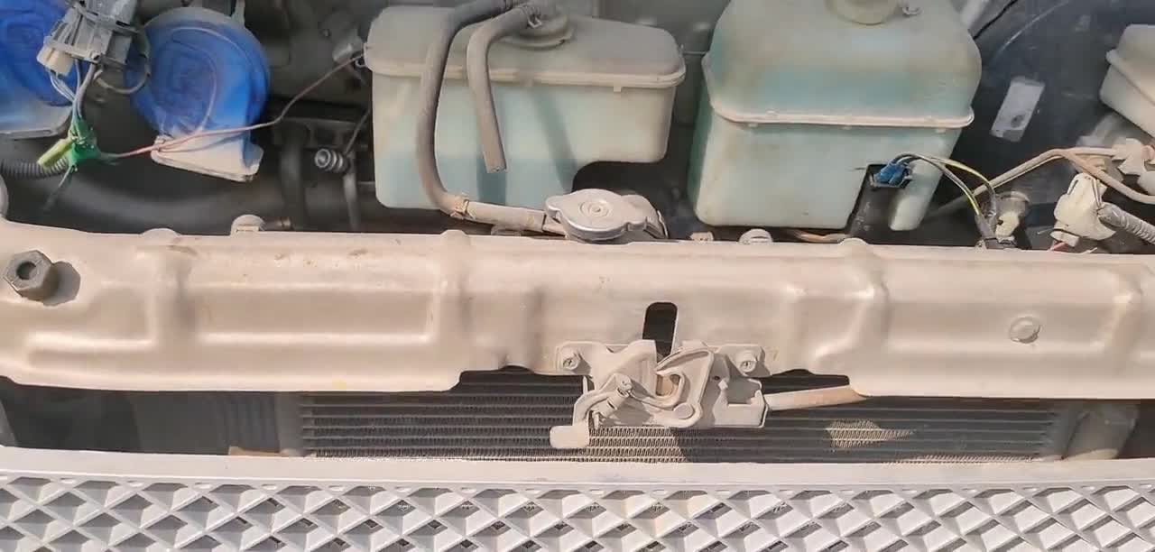 9000元二手五菱荣光车况好，这个价入手值吗