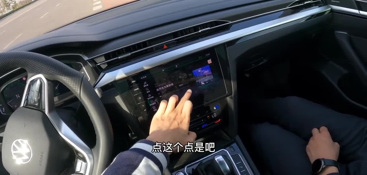 小伙预算10万，准备买新款大众CC，只因为音响太棒了，无敌。