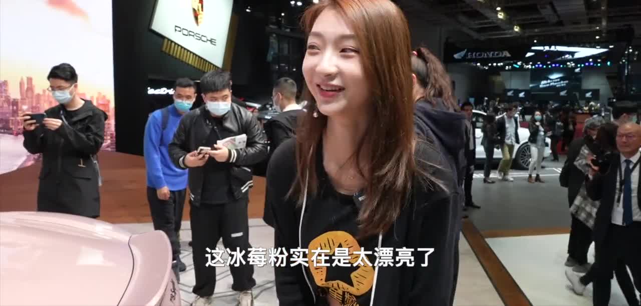 实拍保时捷718 Spyder，美女小编直呼：梦中情车！  上海车展