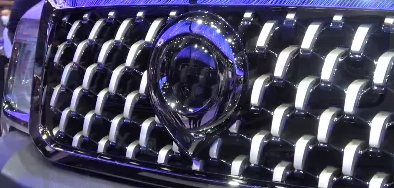 3.0T+9AT，全后双叉臂悬架，长城全尺寸皮卡X炮亮相上海车展