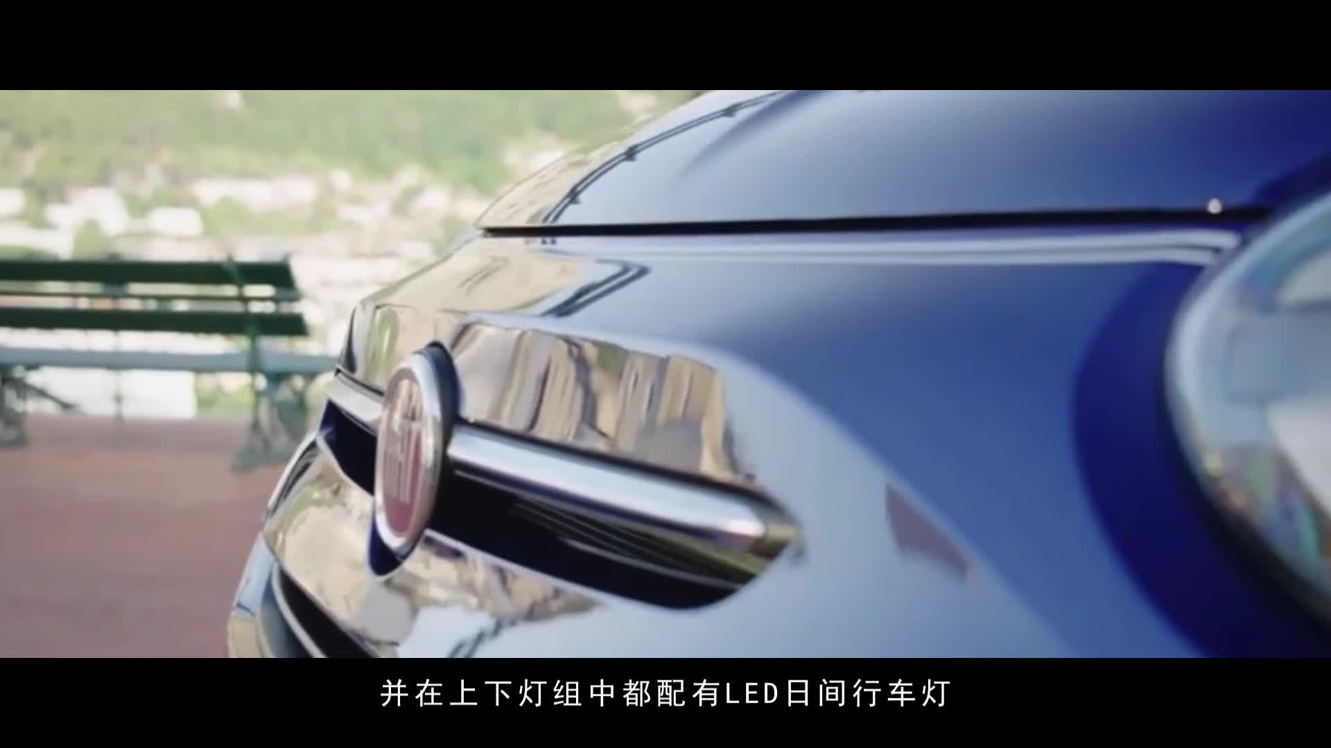 菲亚特500X Yachting发布了配备软顶天幕