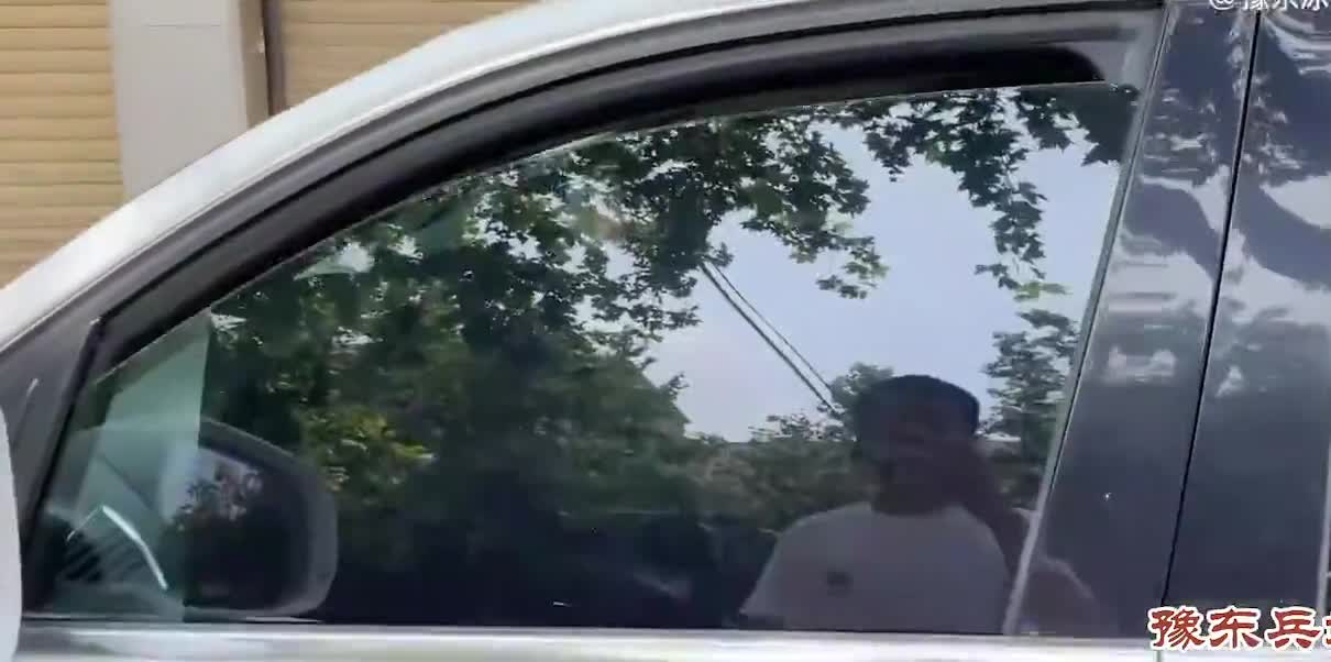 小兵同意兵嫂买车，带她试驾朋友奥迪Q5，准备十万给她买二手车