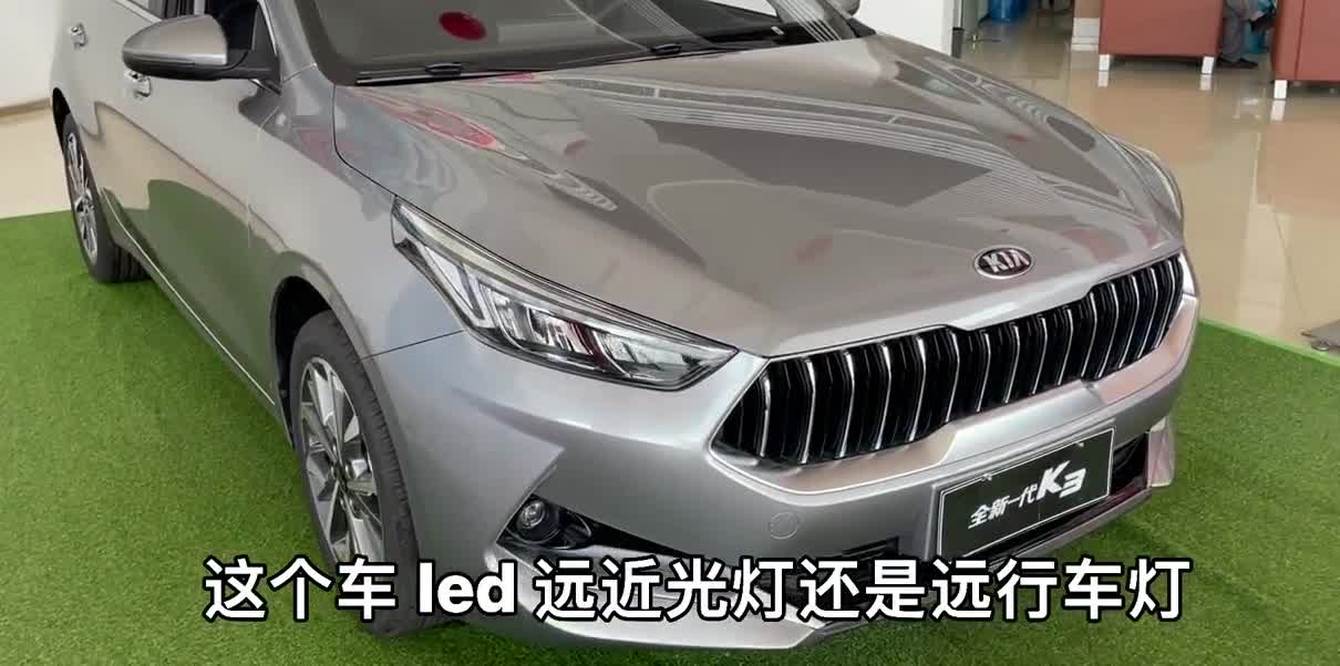 都说起亚车最近销量不好了，今天给粉丝提了一台起亚K3，看看咋样