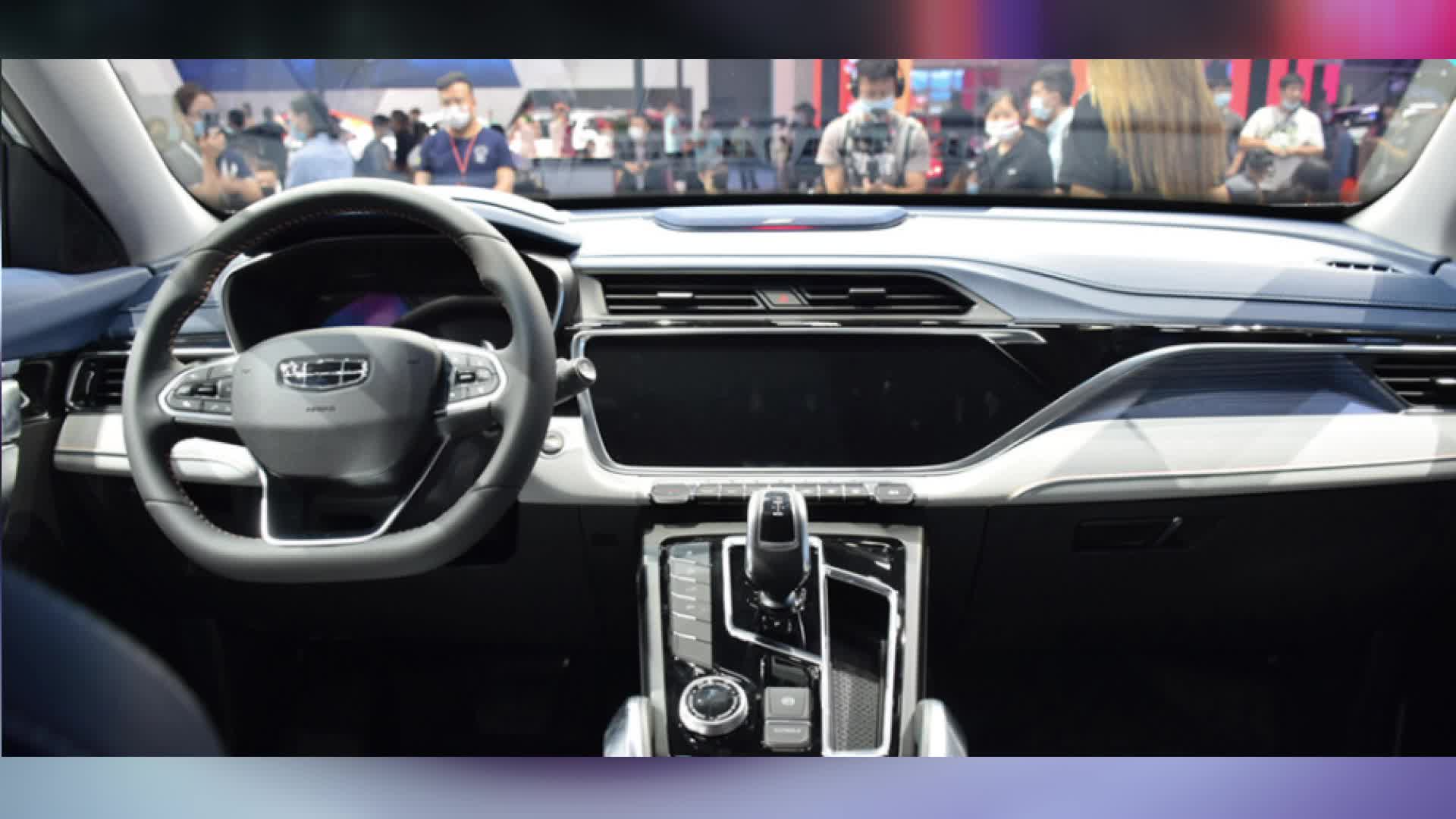 外观更年轻运动，全系搭载1.8T，博越X锁定吉利下一个爆款SUV？