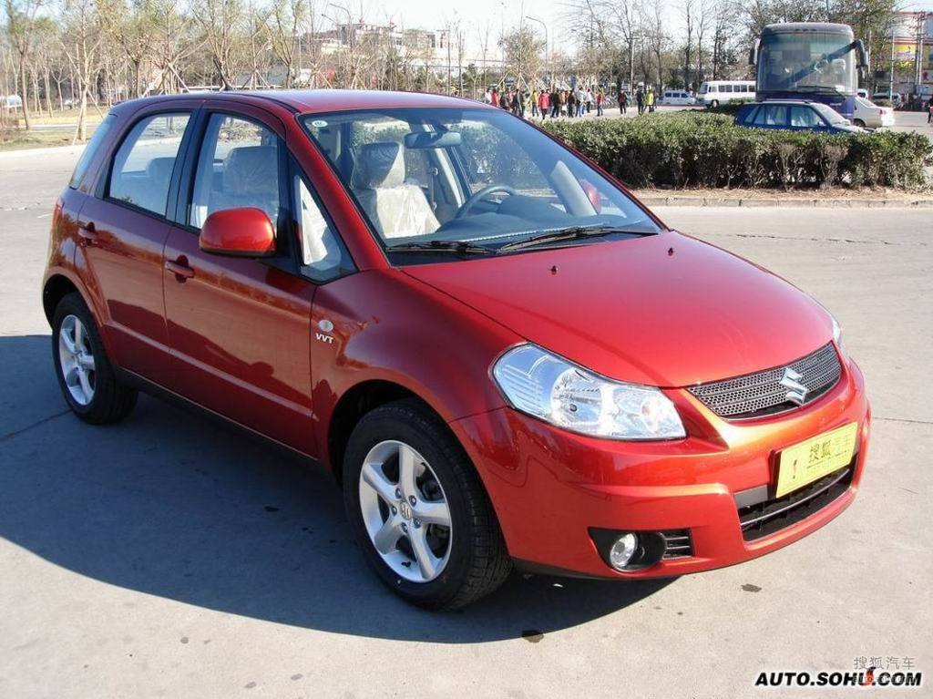 搜狐汽车>图库>铃木>长安铃木>天语sx4>天语时尚天骄外观提示:支持