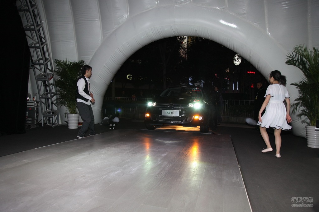 2012款雪铁龙c5上市发布会现场实拍