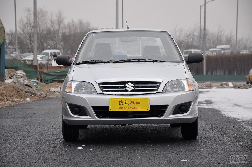 2012款长安铃木羚羊13l手动基本型到店实拍