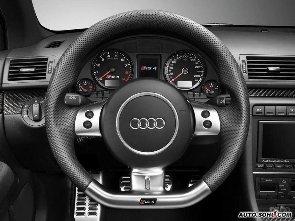 2005款奥迪rs4