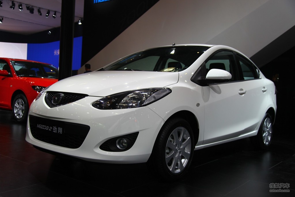 马自达mazda2劲翔