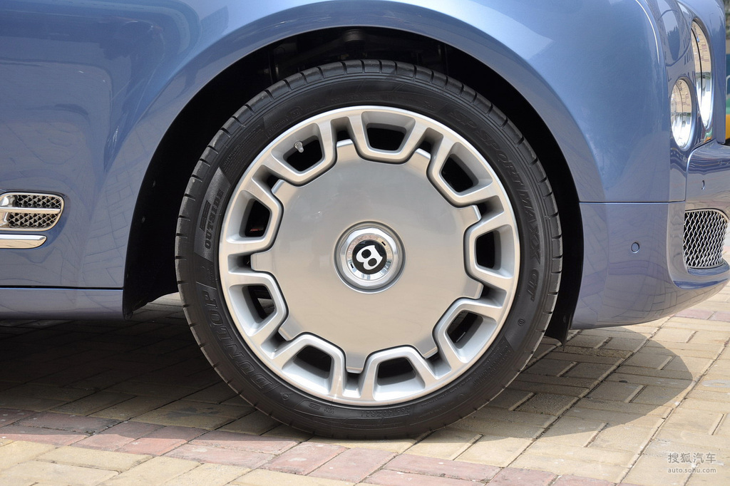 2012款宾利慕尚女王登基钻禧纪念版车轮整体