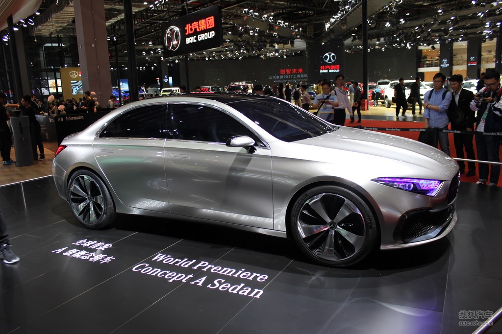 奔驰a级三厢概念车上海车展实拍     提示:支持键盘翻页 &larr;左 右&