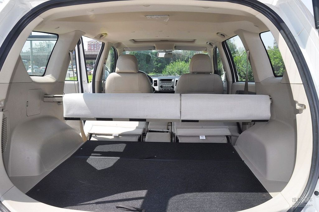 2012款陆风x824l四驱超豪华探索版到店实拍