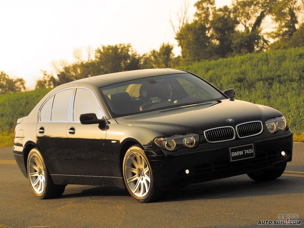 2003款宝马745i