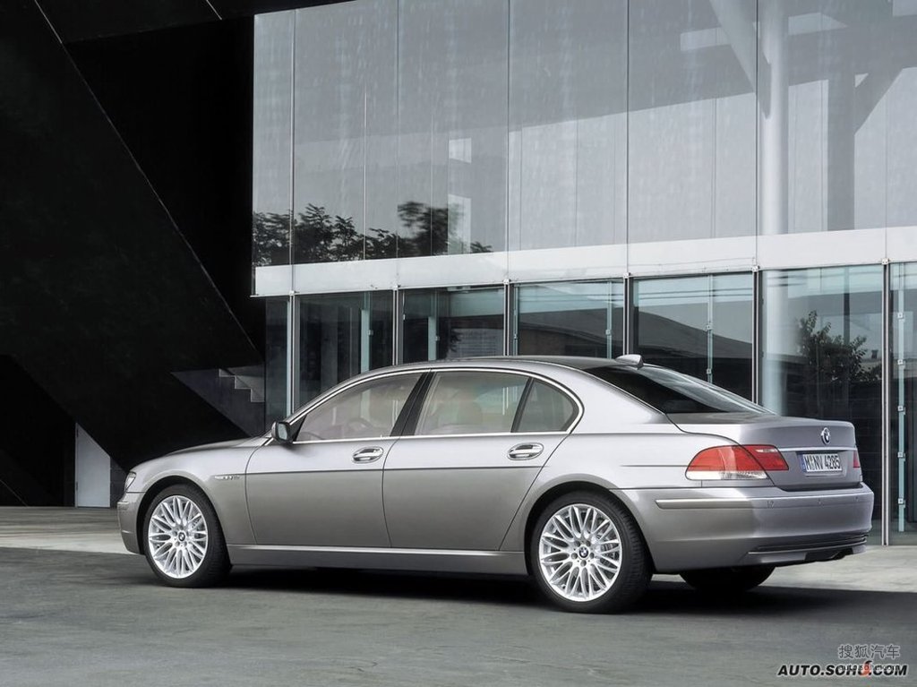 2003款宝马760li