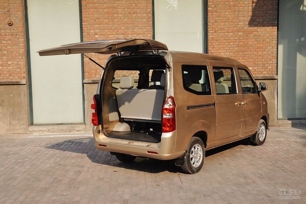 北汽威旺205加长版实拍