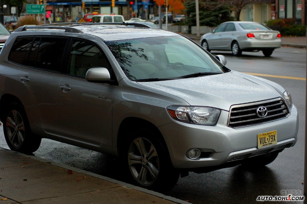 2008款丰田汉兰达sport