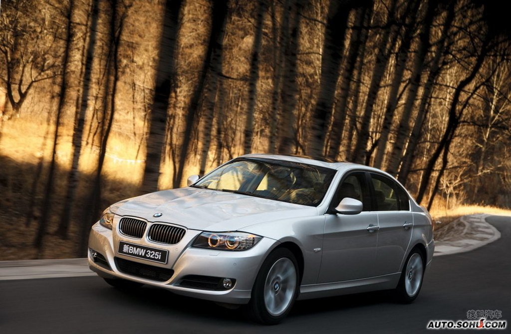 2009款宝马325i