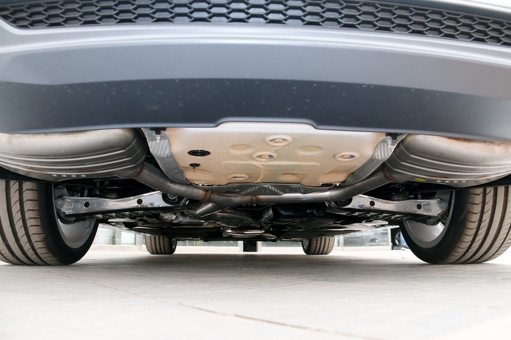 【 奥迪a5双门高清图片】_底盘发动机_搜狐汽车网