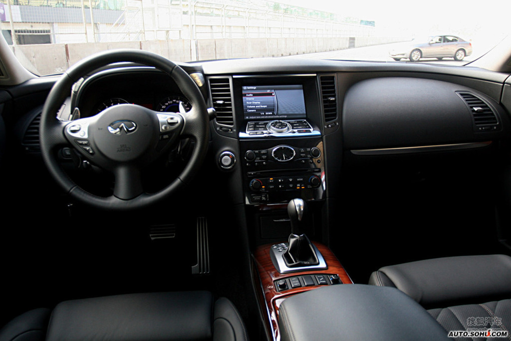 【 英菲尼迪qx70高清图片】_内饰_搜狐汽车网