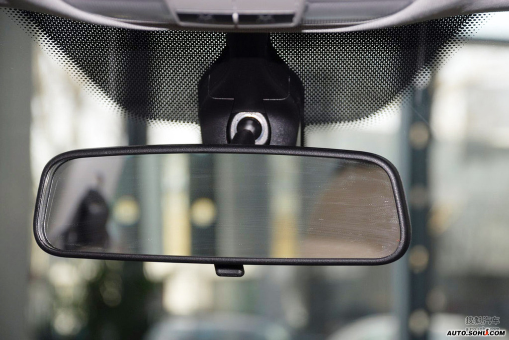 09款奔驰b200 - 内后视镜提示:支持键盘翻页 ←左 右