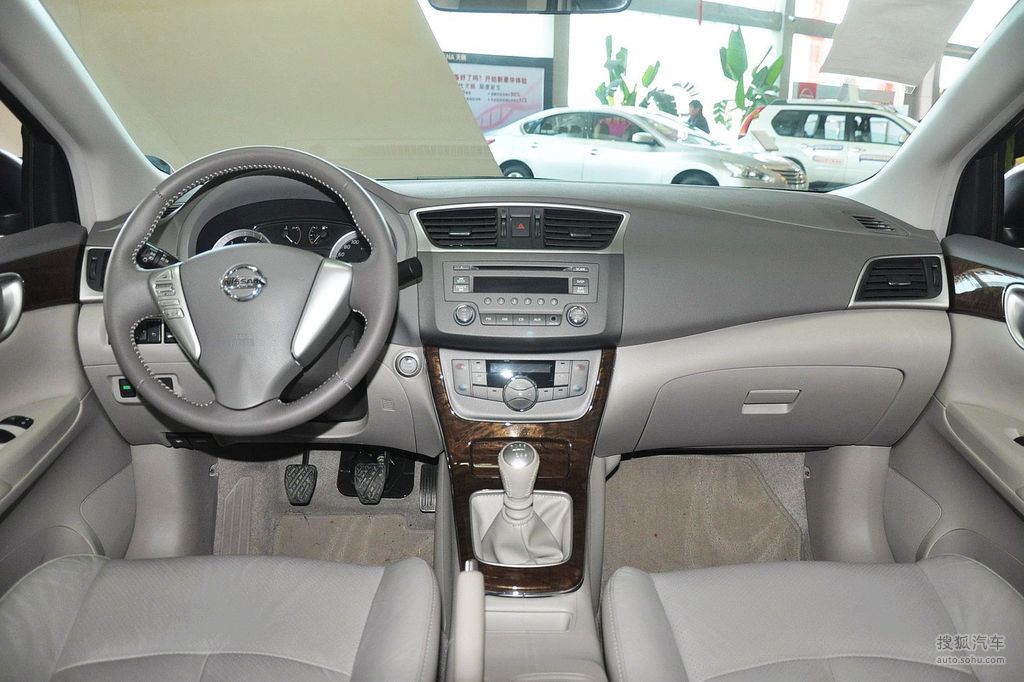 8xl 手动豪华版_灰色_内饰_搜狐汽车网