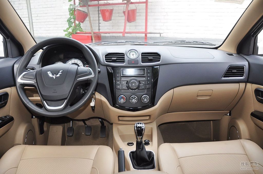 【 五菱宏光s高清图片】_2013款 1.