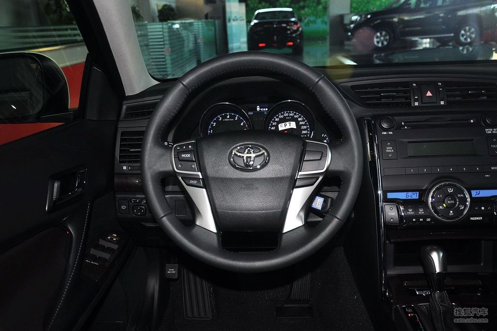 【 丰田锐志高清图片】_深色内饰_内饰_搜狐汽车网