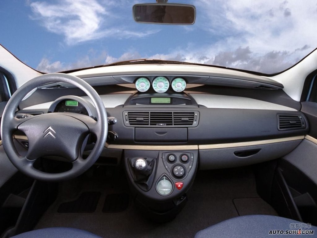 雪铁龙雪铁龙c8