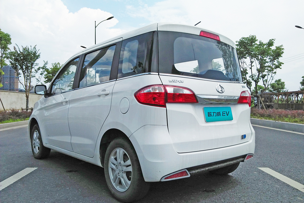 长安欧尚欧力威ev