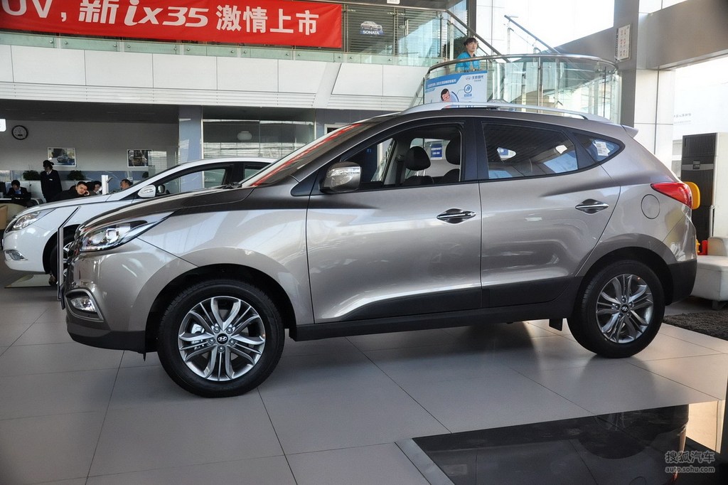 正侧提示:支持键盘翻页 ←左 右→外观颜色:凝灰现代ix354s店报价