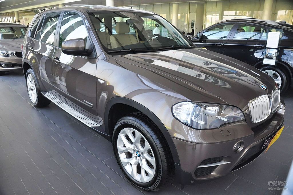 【 宝马x5高清图片】_2013款 xdrive35i 臻享版_铂金灰_外观_搜狐汽车