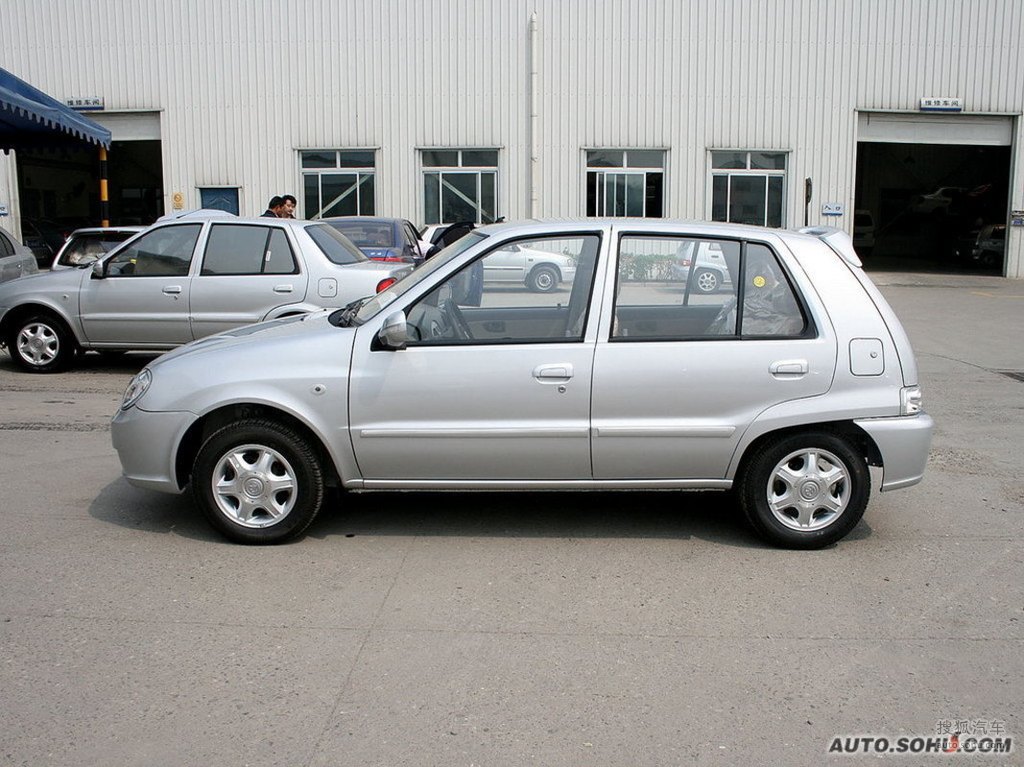 一汽夏利n3 两厢