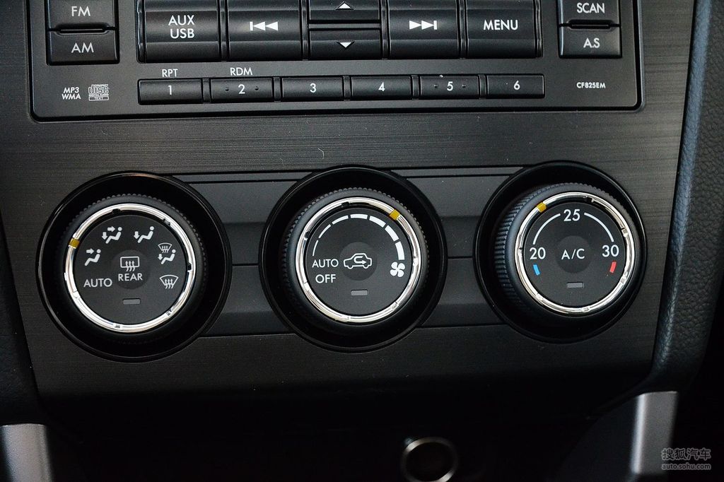2013款斯巴鲁森林人25i精英版空调控制面板提示支持键盘翻页左右