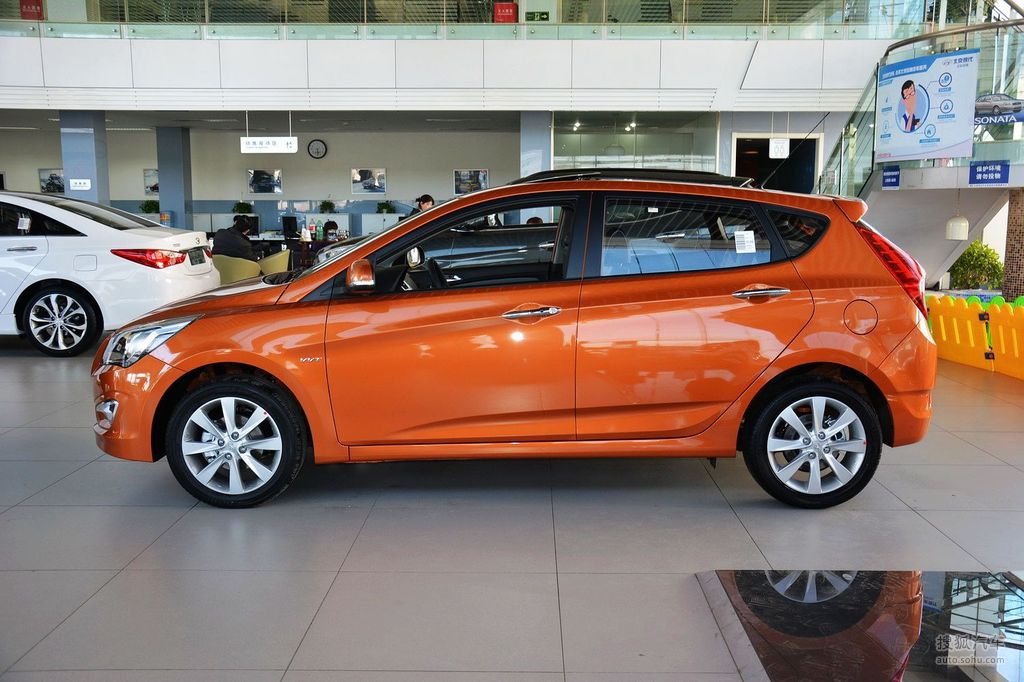 【 现代瑞奕高清图片】_2014款 1.6l 自动top_外观_搜狐汽车网