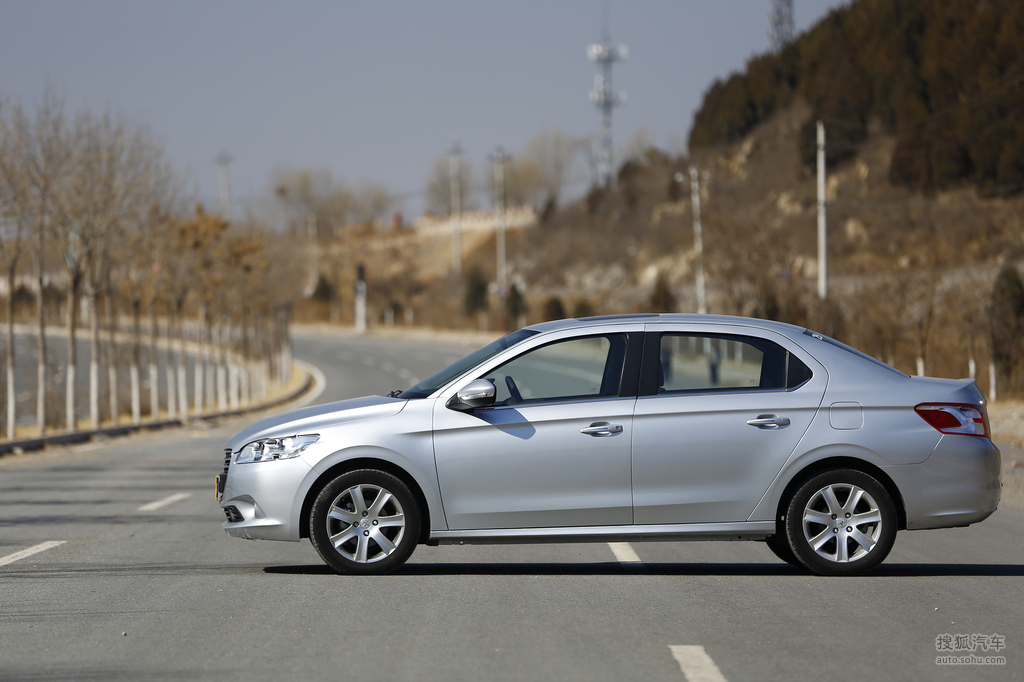 2014款东风标致30116自动尊贵