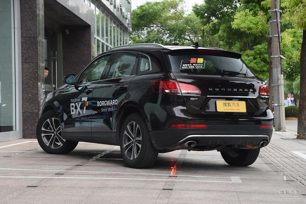 > 宝沃 > 宝沃 > bx7 > 2018款 28t 四驱旗舰版 5座 国v 28t 两驱质享