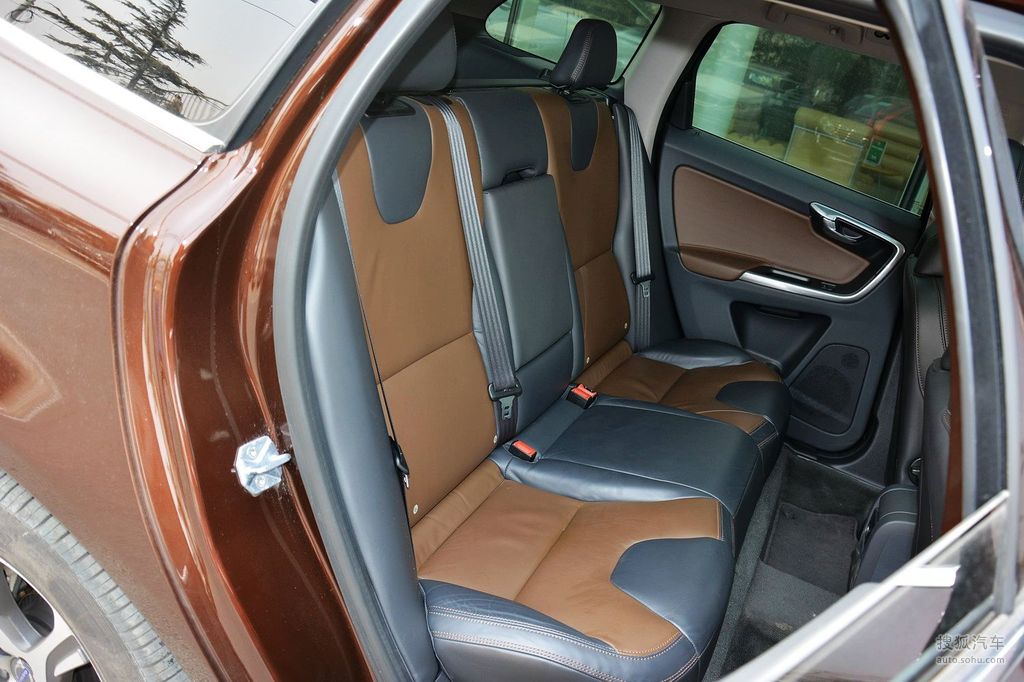 2014款沃尔沃xc60改款t5智雅版