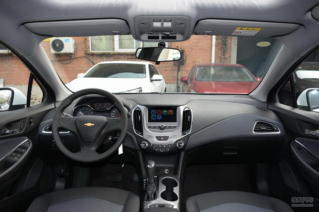 雪佛兰科鲁兹高清图片】_2018款 320 自动先锋天窗版_织棉浅灰_内饰