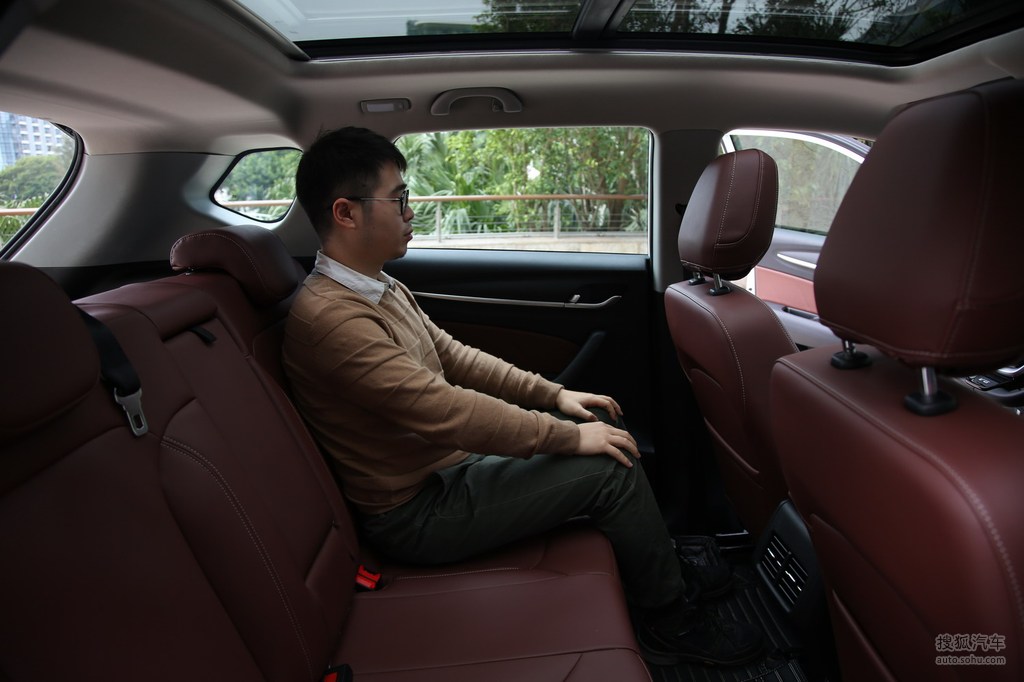 【 中华v6高清图片】_2018款 1.5t 自动豪华型_空间展示_搜狐汽车网