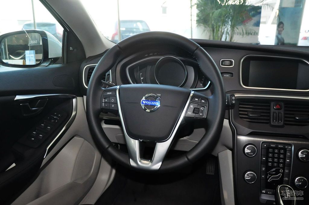 【 沃尔沃v40高清图片】_黑米_内饰_搜狐汽车网