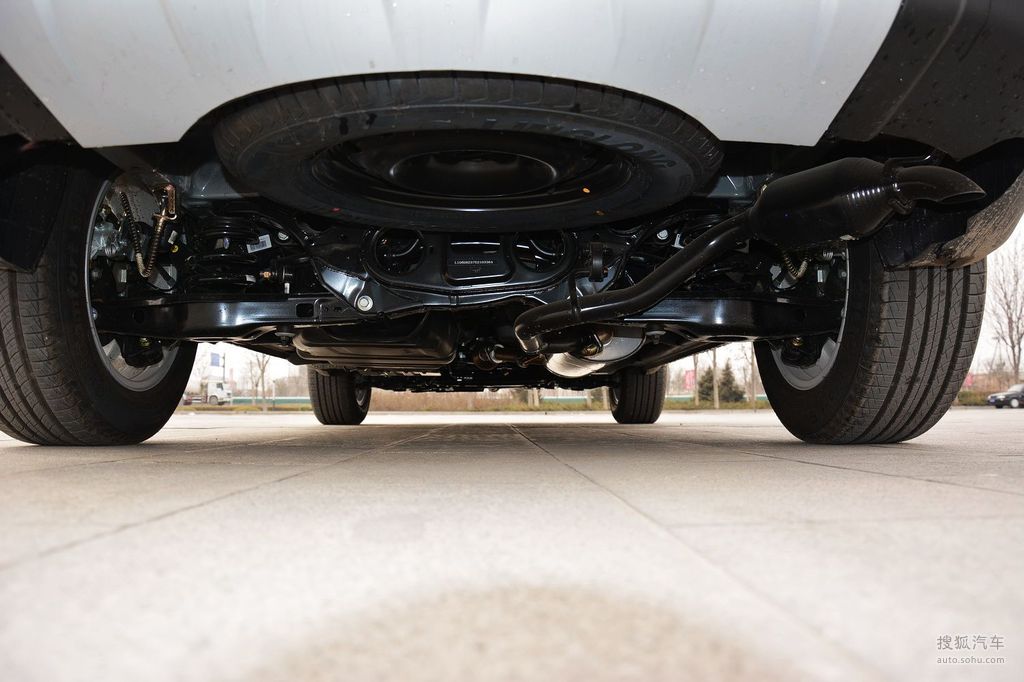 2014款吉利全球鹰gx720l自动尊贵型底盘全景