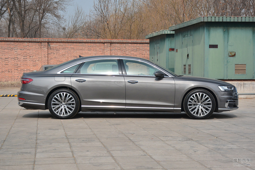 【 奥迪a8l高清图片】_2018款 55 tfsi quattro豪华型_星云灰_外观