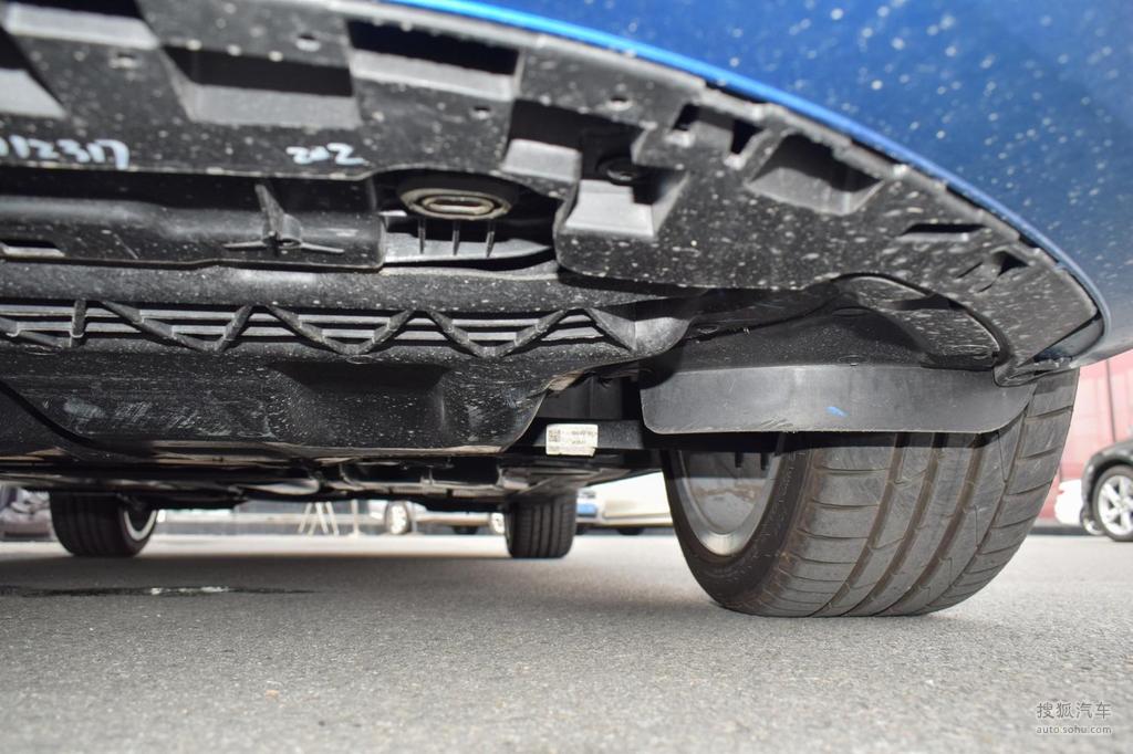 奥迪a3 sportback高清图片】_2018款 30周年版 35 tfsi 风尚型_底盘